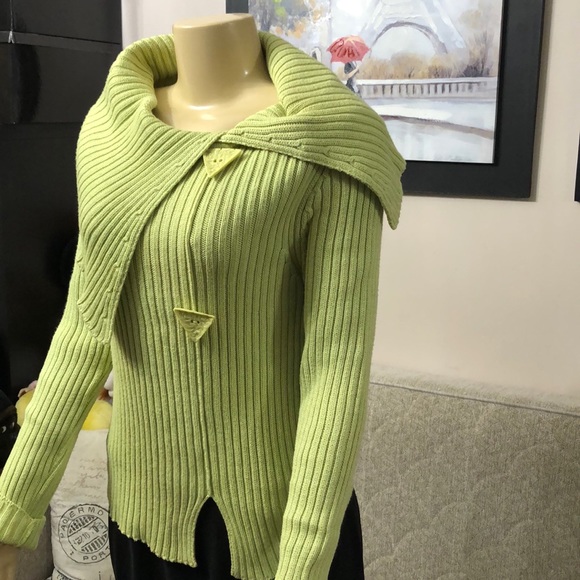 BELAMIE SWEATER SIZE MEDIUM - Picture 5 of 11